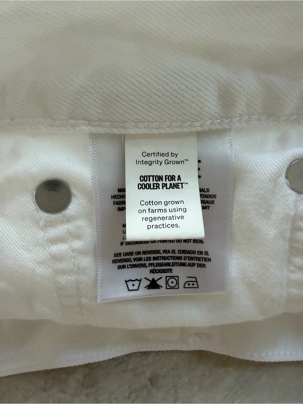Agolde White High-Rise Leith Denim Shorts, Marshmallow - Picture 7 of 8